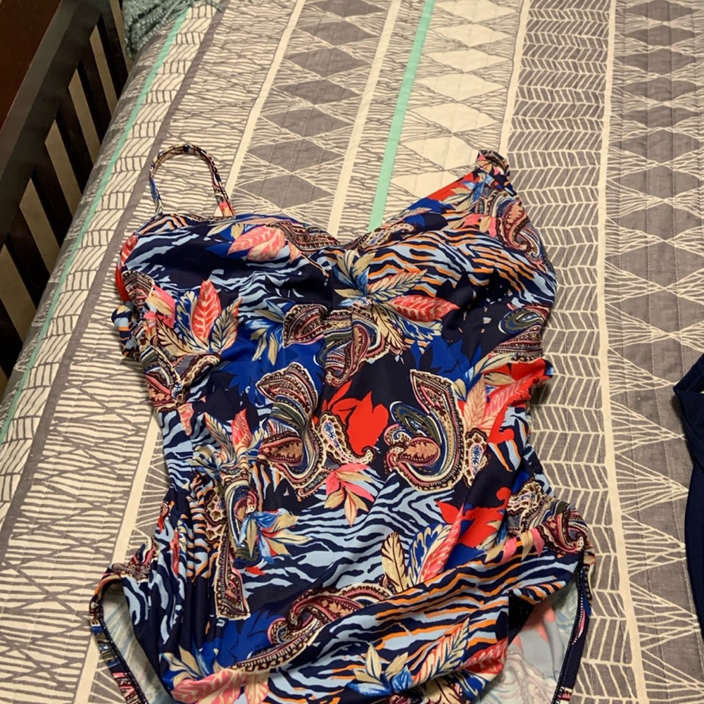 Barely worn adorable one piece!